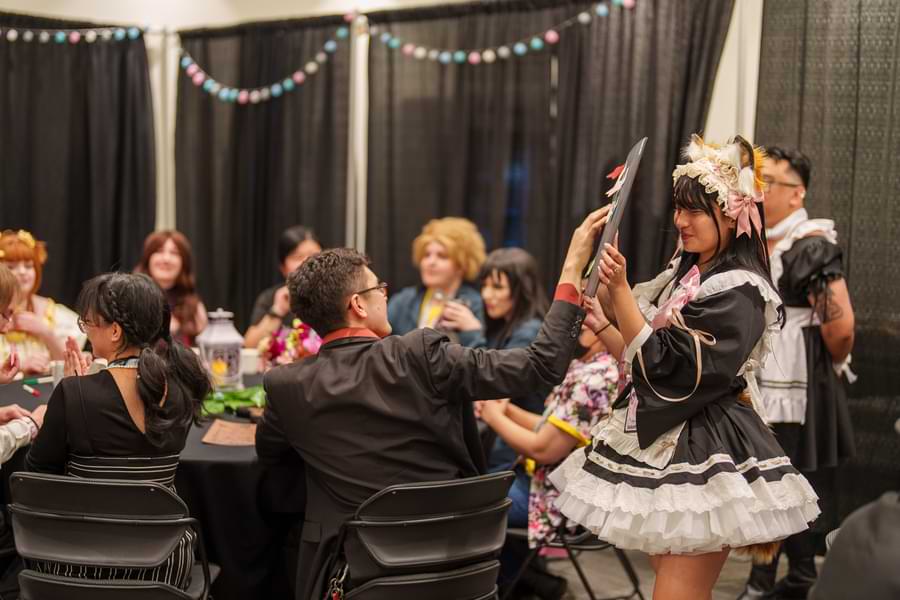 Maid & Butler Café​